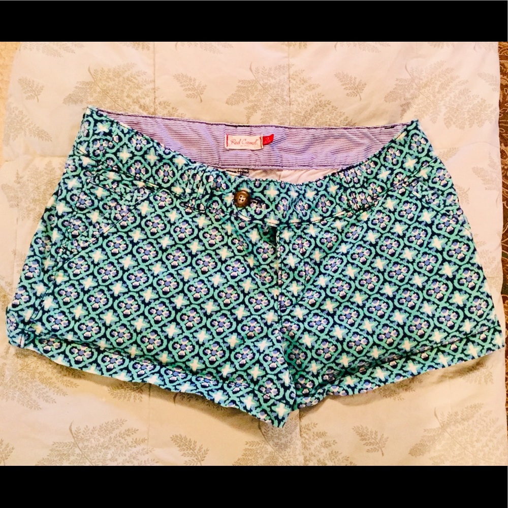 💕Red Camel Size 13 Shorts💕